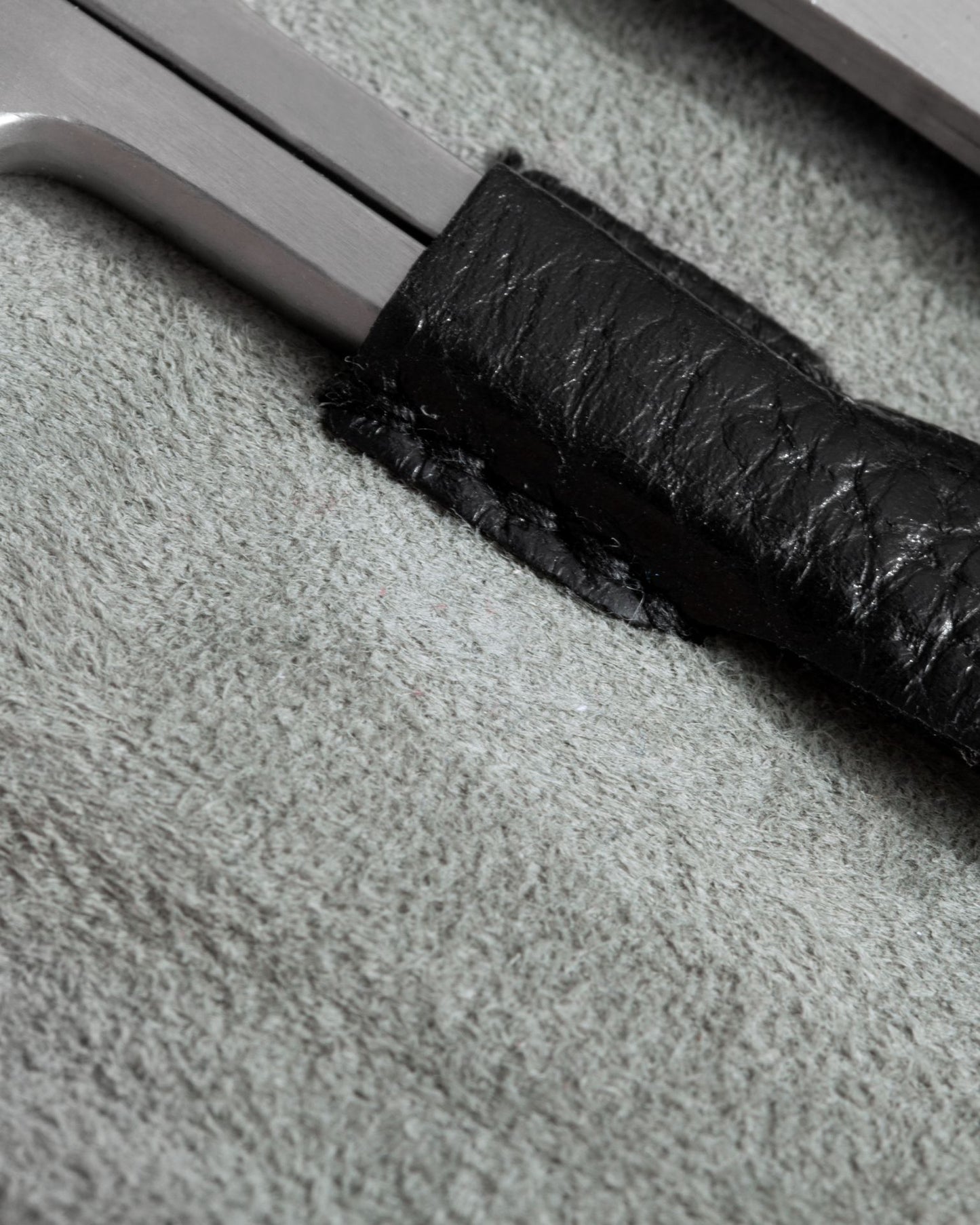 4-Piece Manicure Set - Black Grained Leather